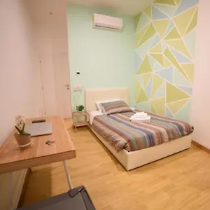 Guest house Alloggi Costantini Metro Battistini